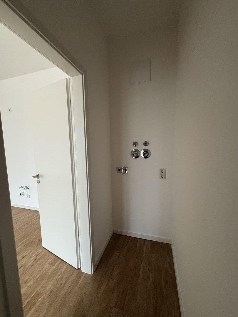 Prenájom bytu 2-izbový 73 m², Flakenstr. 24, Erkner, Brandenbursko Prenájom bytu 2-izbový 73 m², Flakenstr. 24, Erkner, Brandenbursko