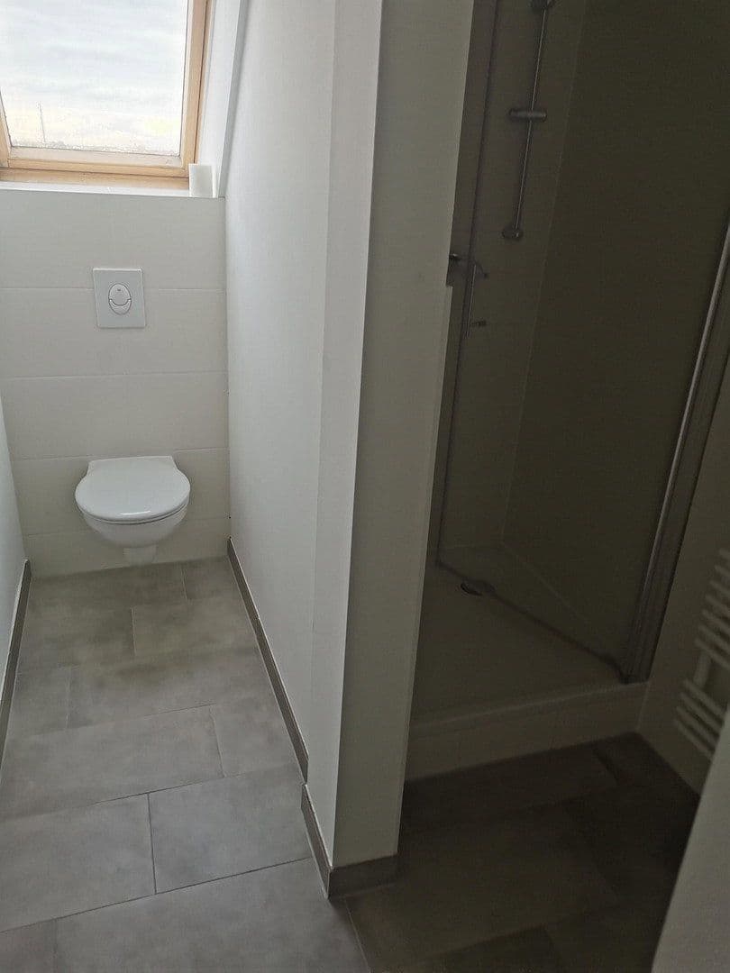 Prenájom bytu 4-izbový 112 m², Berlin, Berlín Prenájom bytu 4-izbový 112 m², Berlin, Berlín