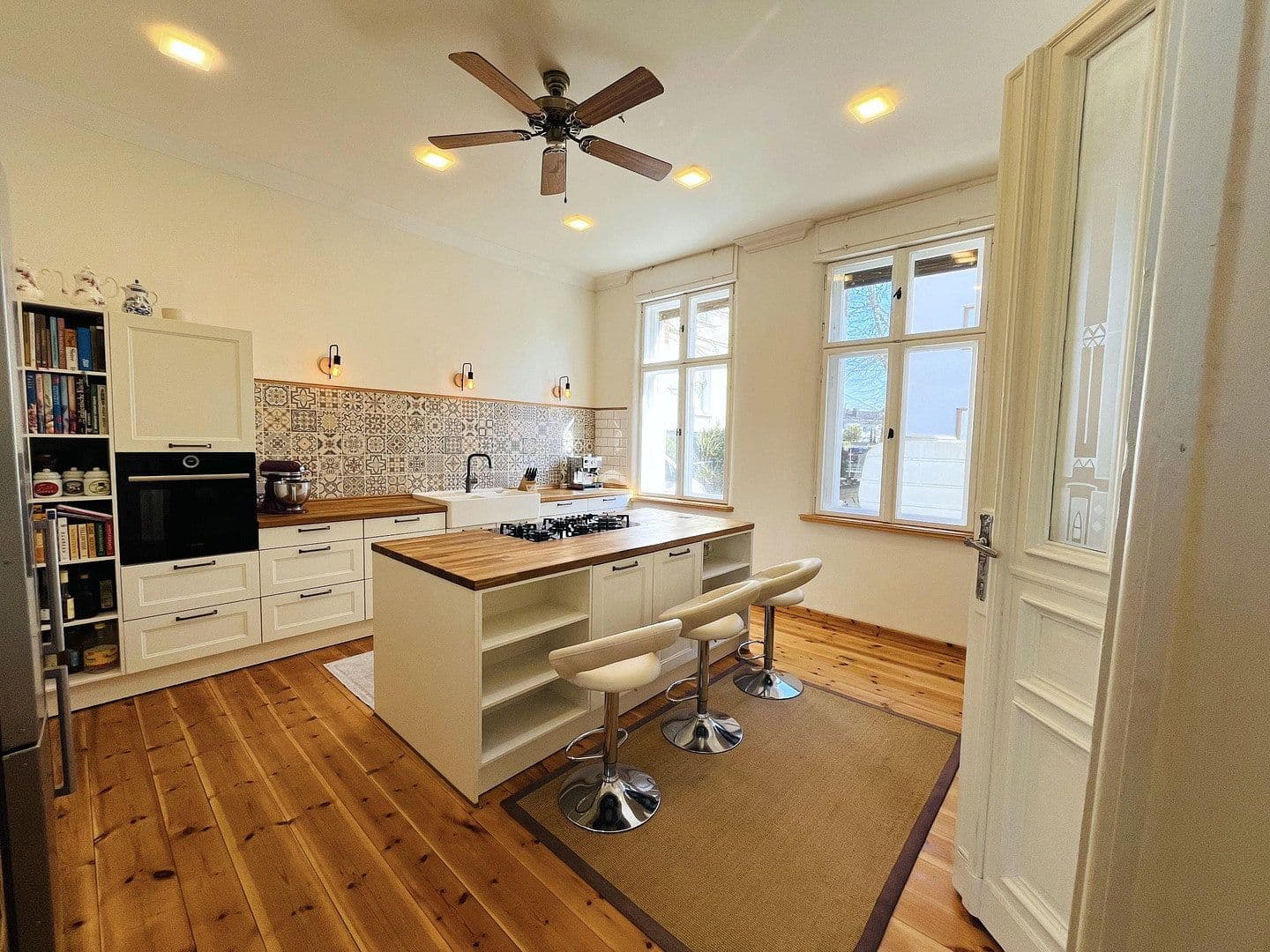 Predaj domu 168 m², pozemek 1.039 m², Berlin, Berlín Predaj domu 168 m², pozemek 1.039 m², Berlin, Berlín