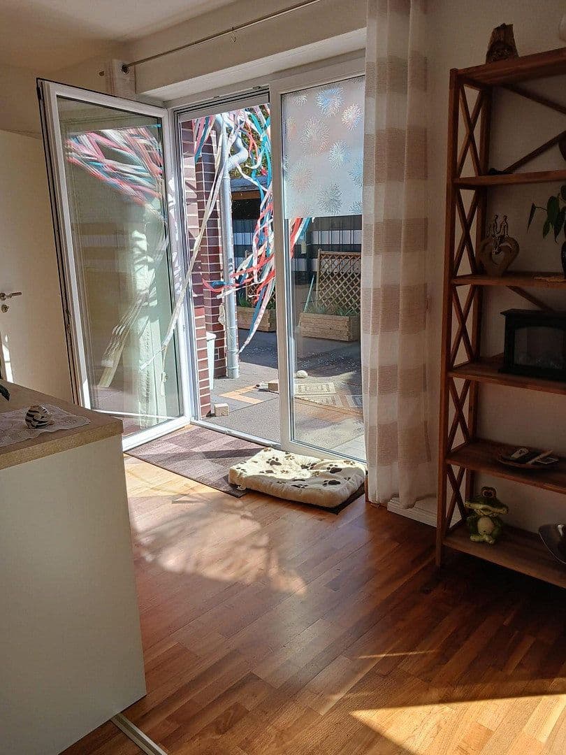 Prenájom domu 95 m², pozemek 150 m², Kirchstraße 30a, Ostrhauderfehn, Dolné Sasko Prenájom domu 95 m², pozemek 150 m², Kirchstraße 30a, Ostrhauderfehn, Dolné Sasko