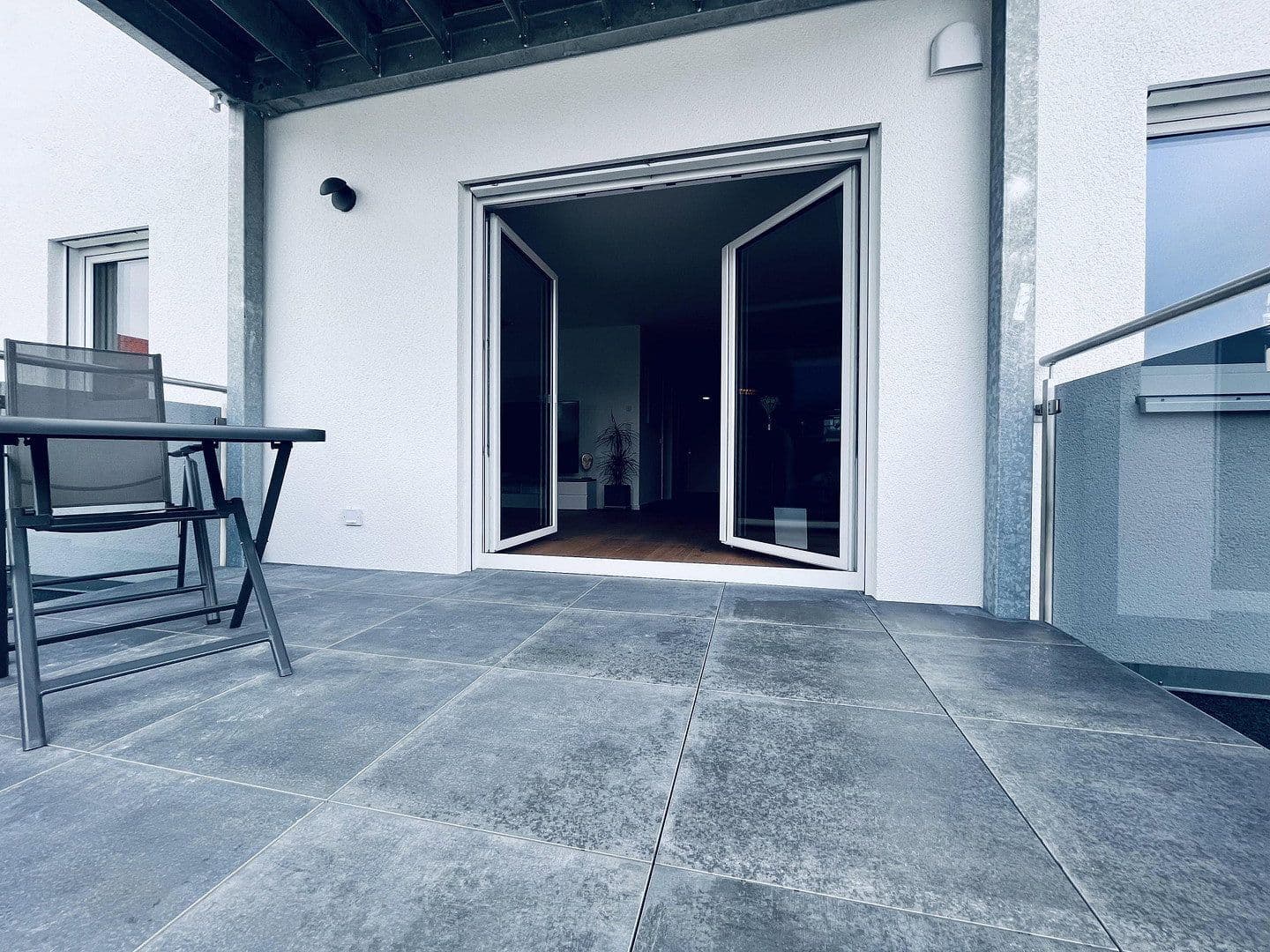 Predaj bytu 3-izbový 111 m², Meisenweg 8, Röttenbach, Bavorsko Predaj bytu 3-izbový 111 m², Meisenweg 8, Röttenbach, Bavorsko