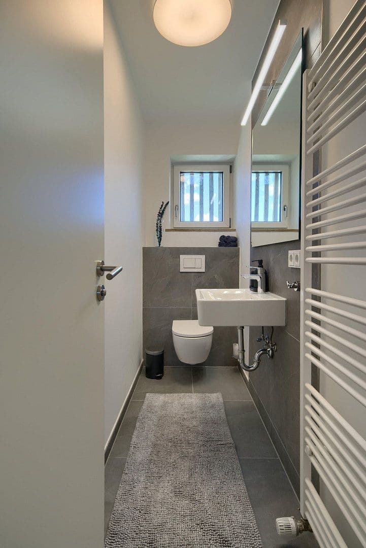 Prenájom bytu 5-izbový 85 m², München, Bavorsko Prenájom bytu 5-izbový 85 m², München, Bavorsko