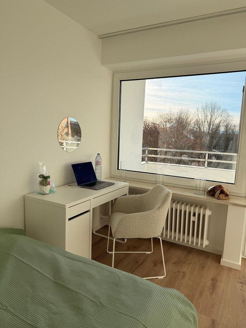 Prenájom bytu 4-izbový 70 m², München, Bavorsko Prenájom bytu 4-izbový 70 m², München, Bavorsko