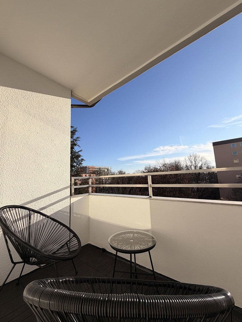 Prenájom bytu 4-izbový 70 m², München, Bavorsko Prenájom bytu 4-izbový 70 m², München, Bavorsko