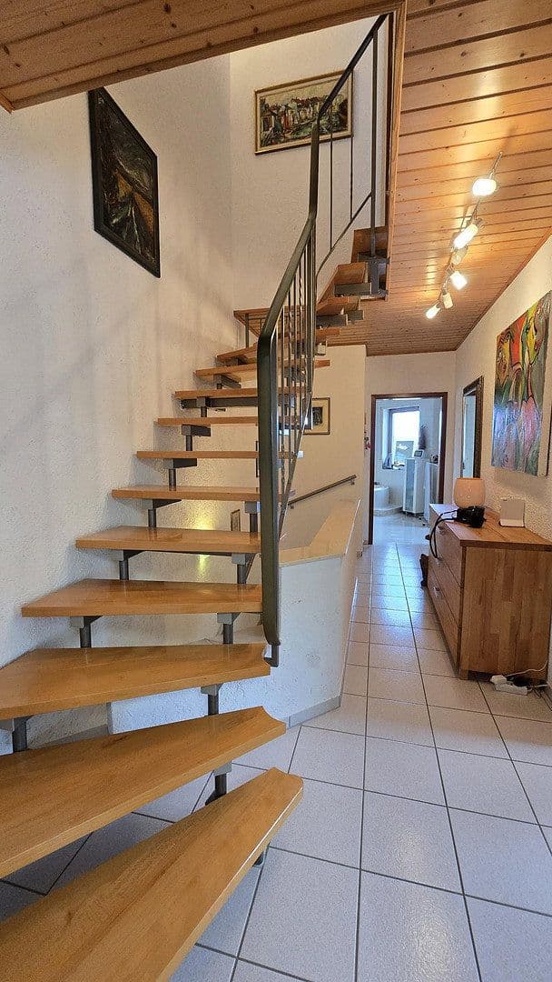 Predaj domu 125 m², pozemek 274 m², Sinsheim, Bádensko-Wurttembersko Predaj domu 125 m², pozemek 274 m², Sinsheim, Bádensko-Wurttembersko