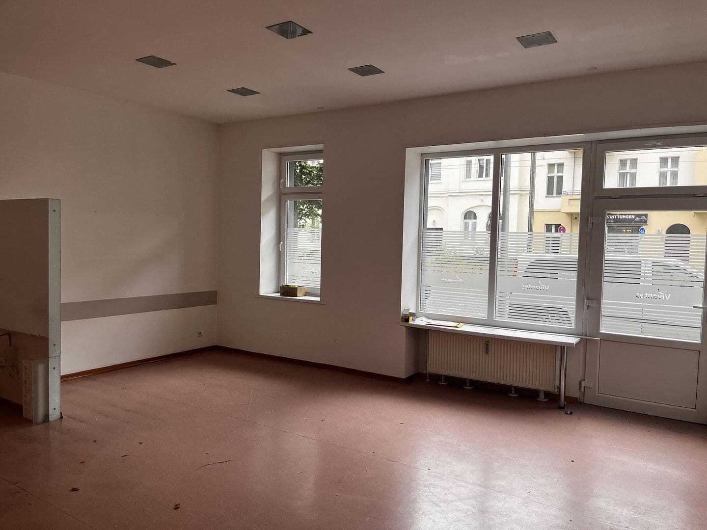 Prenájom kancelárie 116 m², Dietzgenstr. 93, Berlin, Berlín Prenájom kancelárie 116 m², Dietzgenstr. 93, Berlin, Berlín