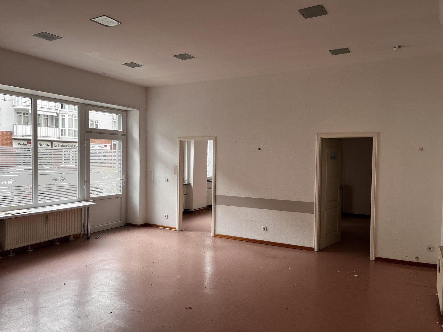 Prenájom kancelárie 116 m², Dietzgenstr. 93, Berlin, Berlín Prenájom kancelárie 116 m², Dietzgenstr. 93, Berlin, Berlín