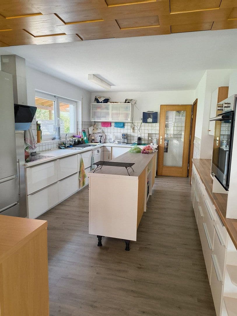 Predaj domu 330 m², pozemek 1.746 m², Haldenäckerstr. 15/2, Oberndorf am Neckar, Bádensko-Wurttembersko Predaj domu 330 m², pozemek 1.746 m², Haldenäckerstr. 15/2, Oberndorf am Neckar, Bádensko-Wurttembersko