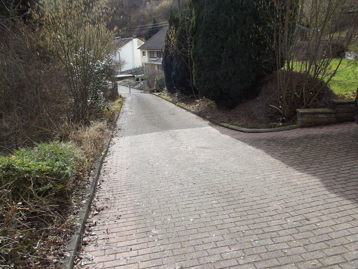 Predaj domu 330 m², pozemek 1.746 m², Haldenäckerstr. 15/2, Oberndorf am Neckar, Bádensko-Wurttembersko Predaj domu 330 m², pozemek 1.746 m², Haldenäckerstr. 15/2, Oberndorf am Neckar, Bádensko-Wurttembersko