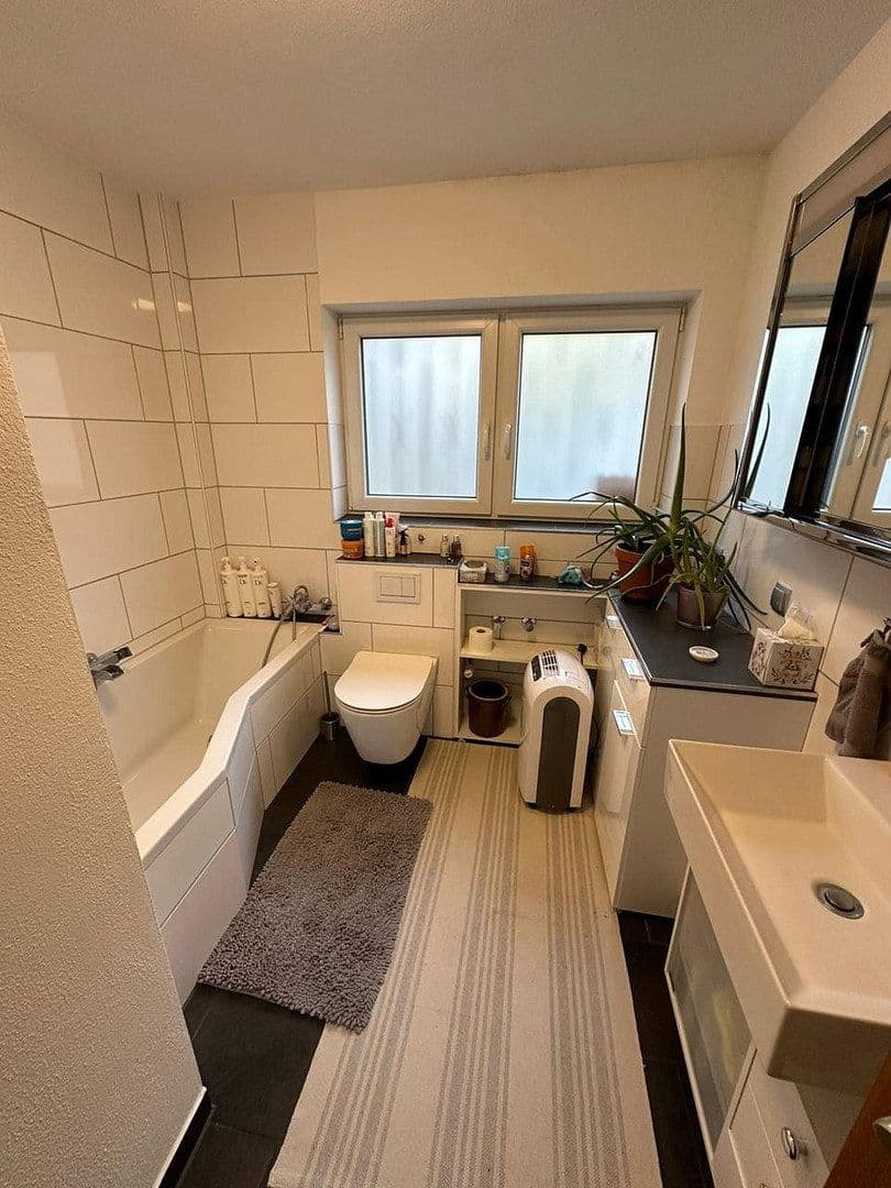 Predaj domu 330 m², pozemek 1.746 m², Haldenäckerstr. 15/2, Oberndorf am Neckar, Bádensko-Wurttembersko Predaj domu 330 m², pozemek 1.746 m², Haldenäckerstr. 15/2, Oberndorf am Neckar, Bádensko-Wurttembersko