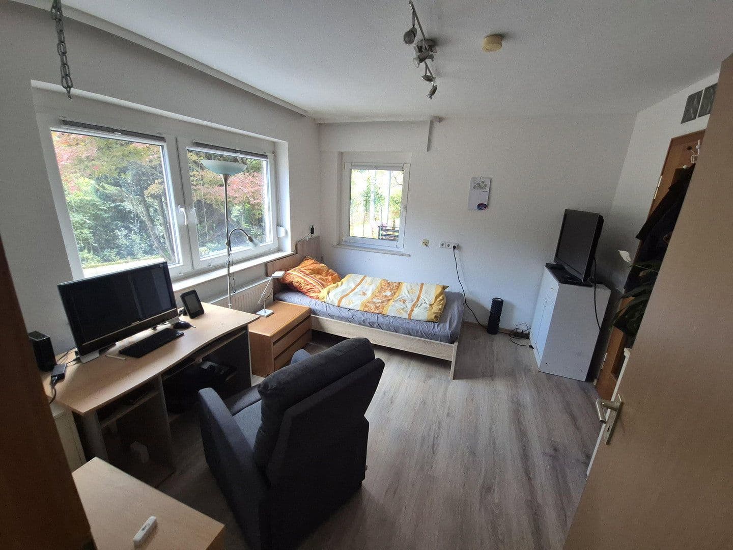 Predaj domu 330 m², pozemek 1.746 m², Haldenäckerstr. 15/2, Oberndorf am Neckar, Bádensko-Wurttembersko Predaj domu 330 m², pozemek 1.746 m², Haldenäckerstr. 15/2, Oberndorf am Neckar, Bádensko-Wurttembersko