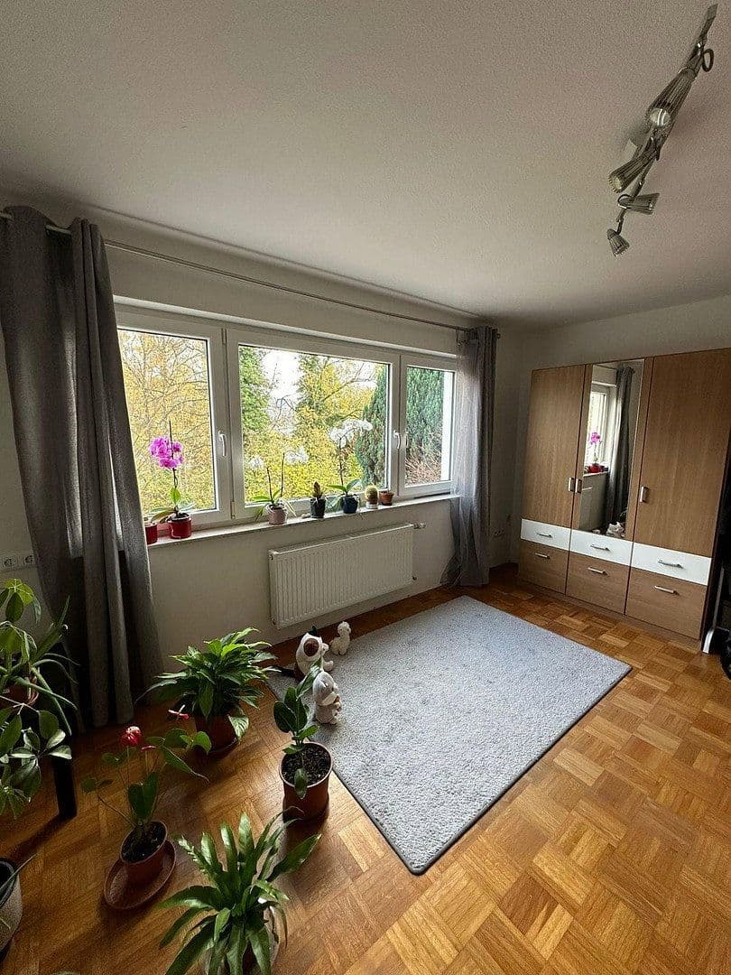 Predaj domu 330 m², pozemek 1.746 m², Haldenäckerstr. 15/2, Oberndorf am Neckar, Bádensko-Wurttembersko Predaj domu 330 m², pozemek 1.746 m², Haldenäckerstr. 15/2, Oberndorf am Neckar, Bádensko-Wurttembersko