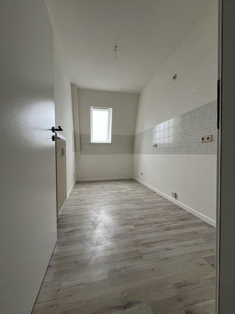 Prenájom bytu 3-izbový 79 m², Thomas-Mann-Straße 13, Zwickau, Sasko Prenájom bytu 3-izbový 79 m², Thomas-Mann-Straße 13, Zwickau, Sasko