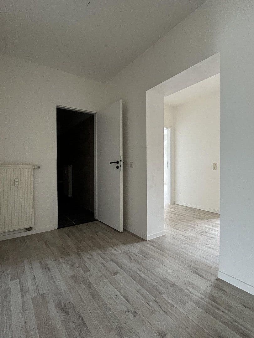 Prenájom bytu 3-izbový 79 m², Thomas-Mann-Straße 13, Zwickau, Sasko Prenájom bytu 3-izbový 79 m², Thomas-Mann-Straße 13, Zwickau, Sasko