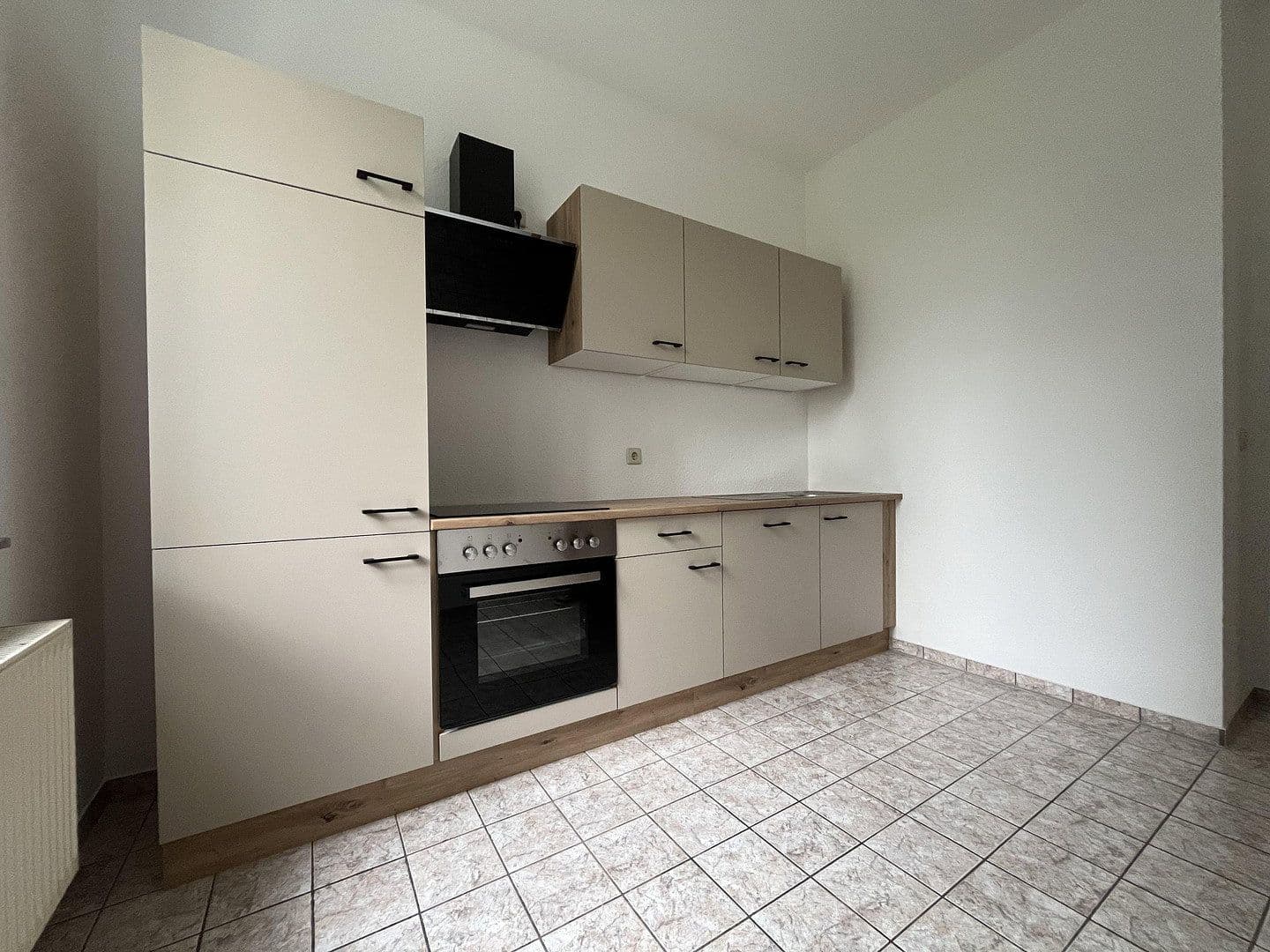 Prenájom bytu 3-izbový 79 m², Thomas-Mann-Straße 13, Zwickau, Sasko Prenájom bytu 3-izbový 79 m², Thomas-Mann-Straße 13, Zwickau, Sasko