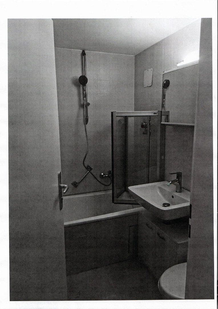 Prenájom bytu 2-izbový 45 m², Stuttgart, Bádensko-Wurttembersko Prenájom bytu 2-izbový 45 m², Stuttgart, Bádensko-Wurttembersko