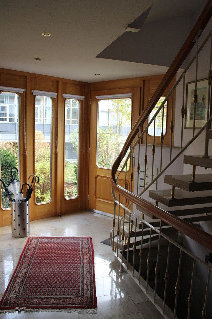 Predaj domu 410 m², pozemek 920 m², Crailsheim, Bádensko-Wurttembersko Predaj domu 410 m², pozemek 920 m², Crailsheim, Bádensko-Wurttembersko