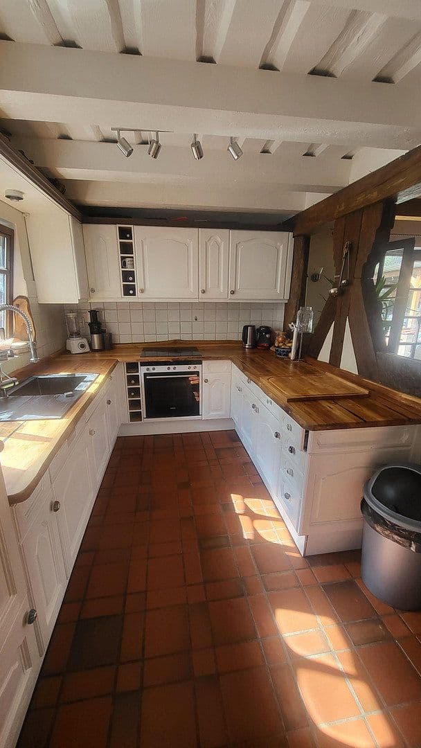 Predaj domu 280 m², pozemek 379 m², Rodenbach, Hesensko Predaj domu 280 m², pozemek 379 m², Rodenbach, Hesensko