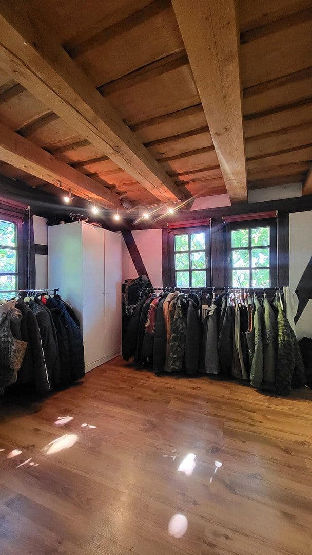 Predaj domu 280 m², pozemek 379 m², Rodenbach, Hesensko Predaj domu 280 m², pozemek 379 m², Rodenbach, Hesensko