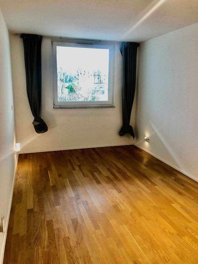 Predaj bytu 3-izbový 80 m², Zur Kalbacher Höhe 17, Frankfurt am Main Riedberg, Hesensko Predaj bytu 3-izbový 80 m², Zur Kalbacher Höhe 17, Frankfurt am Main Riedberg, Hesensko