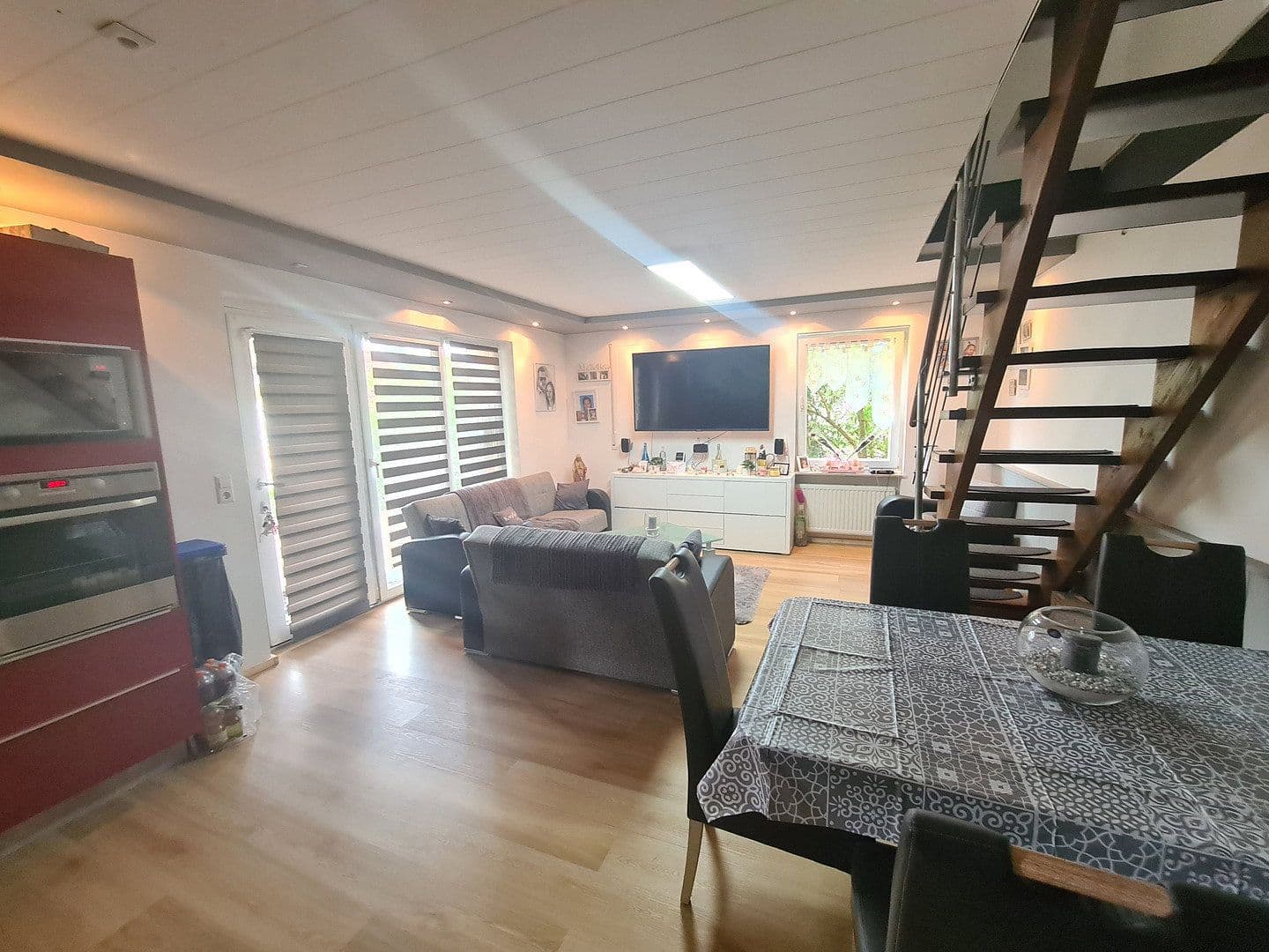 Predaj domu 330 m², pozemek 375 m², Paradiesweg 2, Aach, Bádensko-Wurttembersko Predaj domu 330 m², pozemek 375 m², Paradiesweg 2, Aach, Bádensko-Wurttembersko