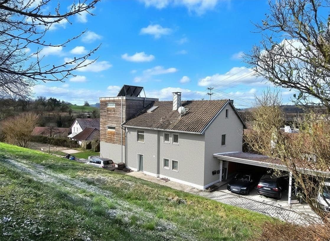 Predaj domu 330 m², pozemek 375 m², Paradiesweg 2, Aach, Bádensko-Wurttembersko Predaj domu 330 m², pozemek 375 m², Paradiesweg 2, Aach, Bádensko-Wurttembersko