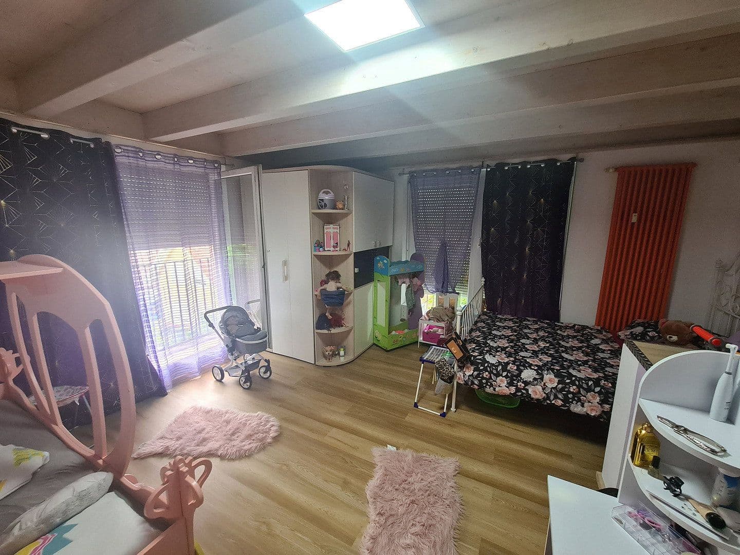 Predaj domu 330 m², pozemek 375 m², Paradiesweg 2, Aach, Bádensko-Wurttembersko Predaj domu 330 m², pozemek 375 m², Paradiesweg 2, Aach, Bádensko-Wurttembersko