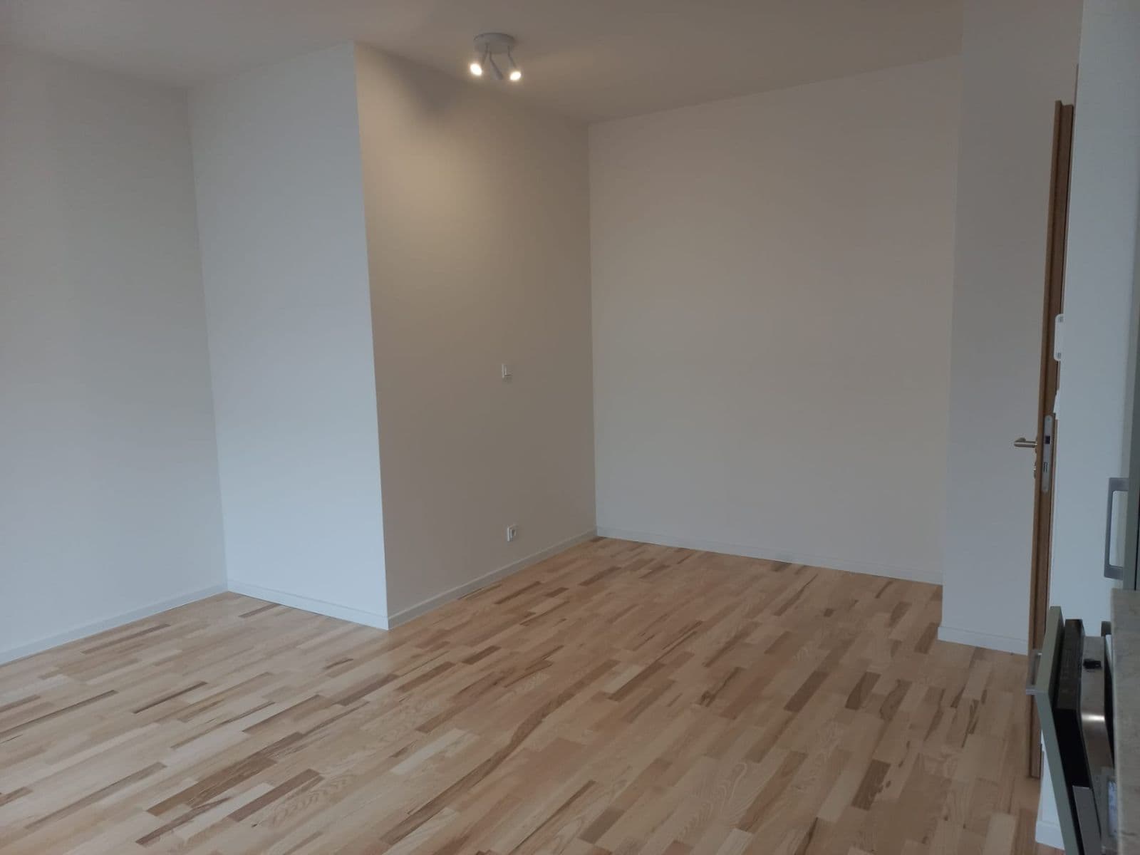 Prenájom bytu 1-izbový 32 m², Randova, Dobřichovice, Středočeský kraj Prenájom bytu 1-izbový 32 m², Randova, Dobřichovice, Středočeský kraj