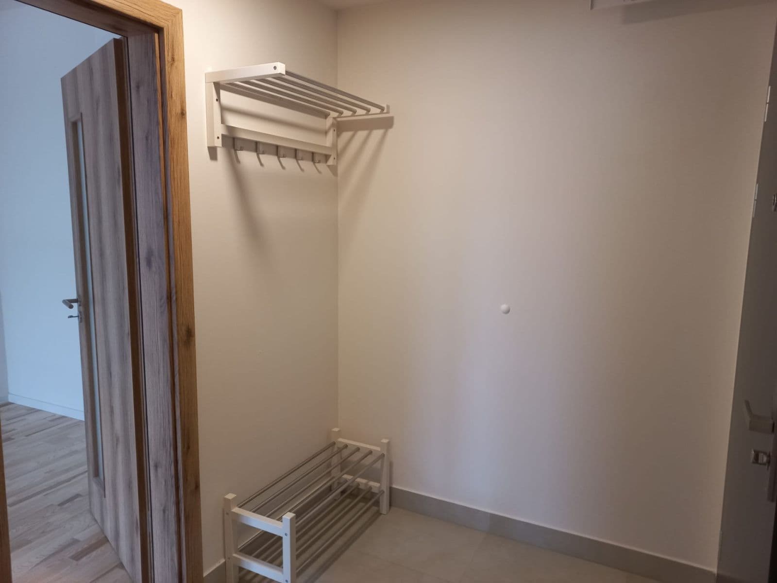 Prenájom bytu 1-izbový 32 m², Randova, Dobřichovice, Středočeský kraj Prenájom bytu 1-izbový 32 m², Randova, Dobřichovice, Středočeský kraj