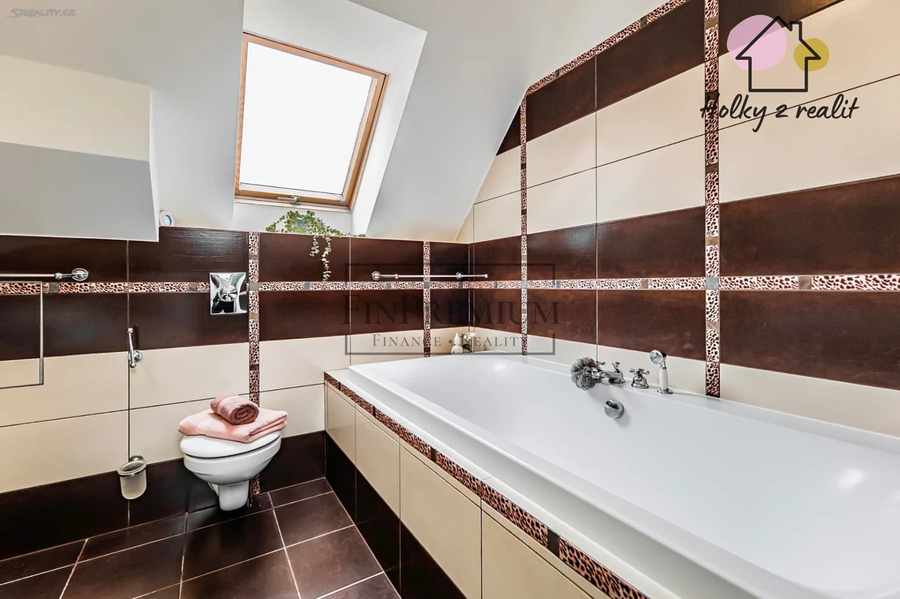 Predaj bytu 4-izbový 108 m², Lomená, Jesenice, Středočeský kraj Predaj bytu 4-izbový 108 m², Lomená, Jesenice, Středočeský kraj