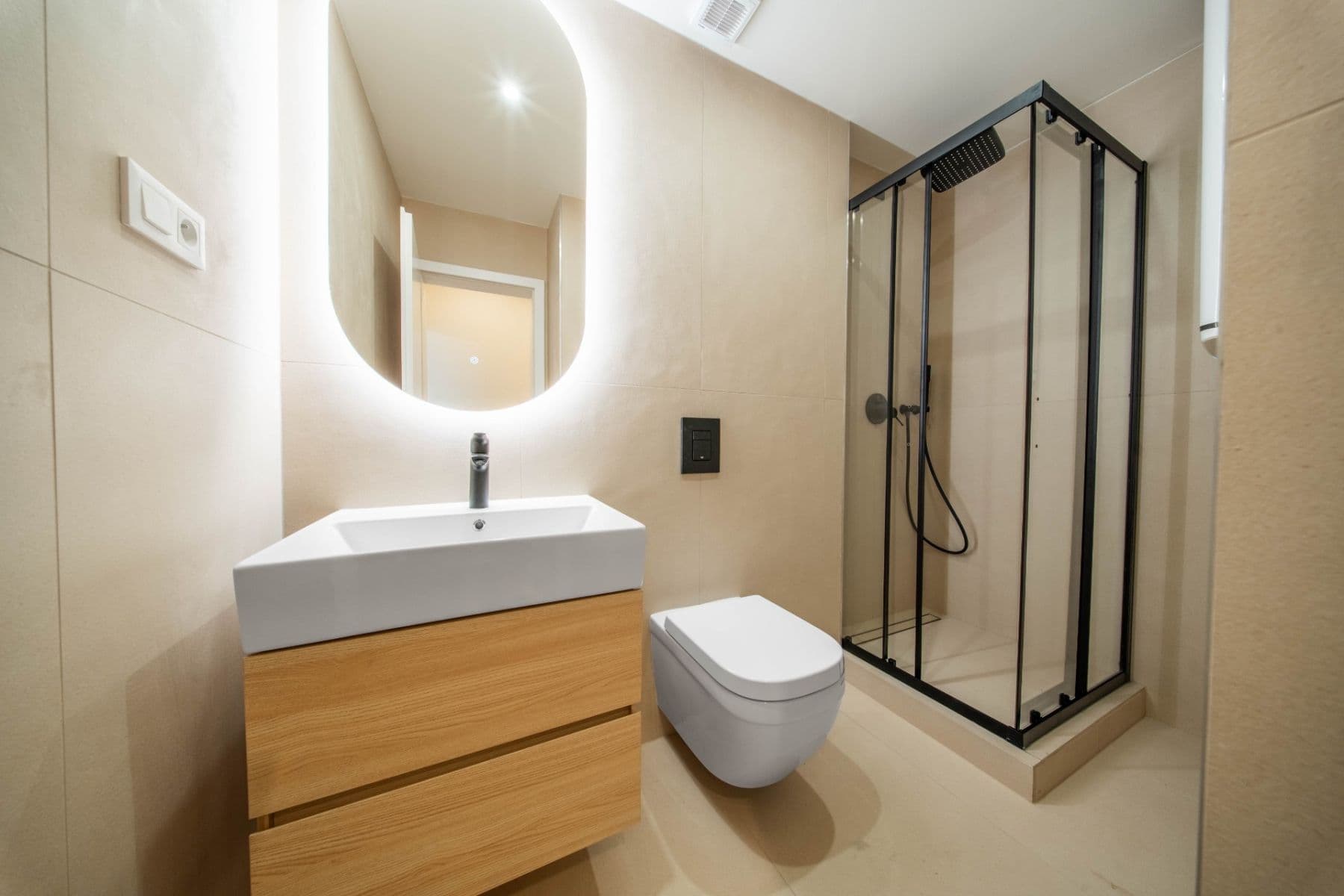 Prenájom bytu 2-izbový 48 m², Biskupcova, Praha, Praha Prenájom bytu 2-izbový 48 m², Biskupcova, Praha, Praha