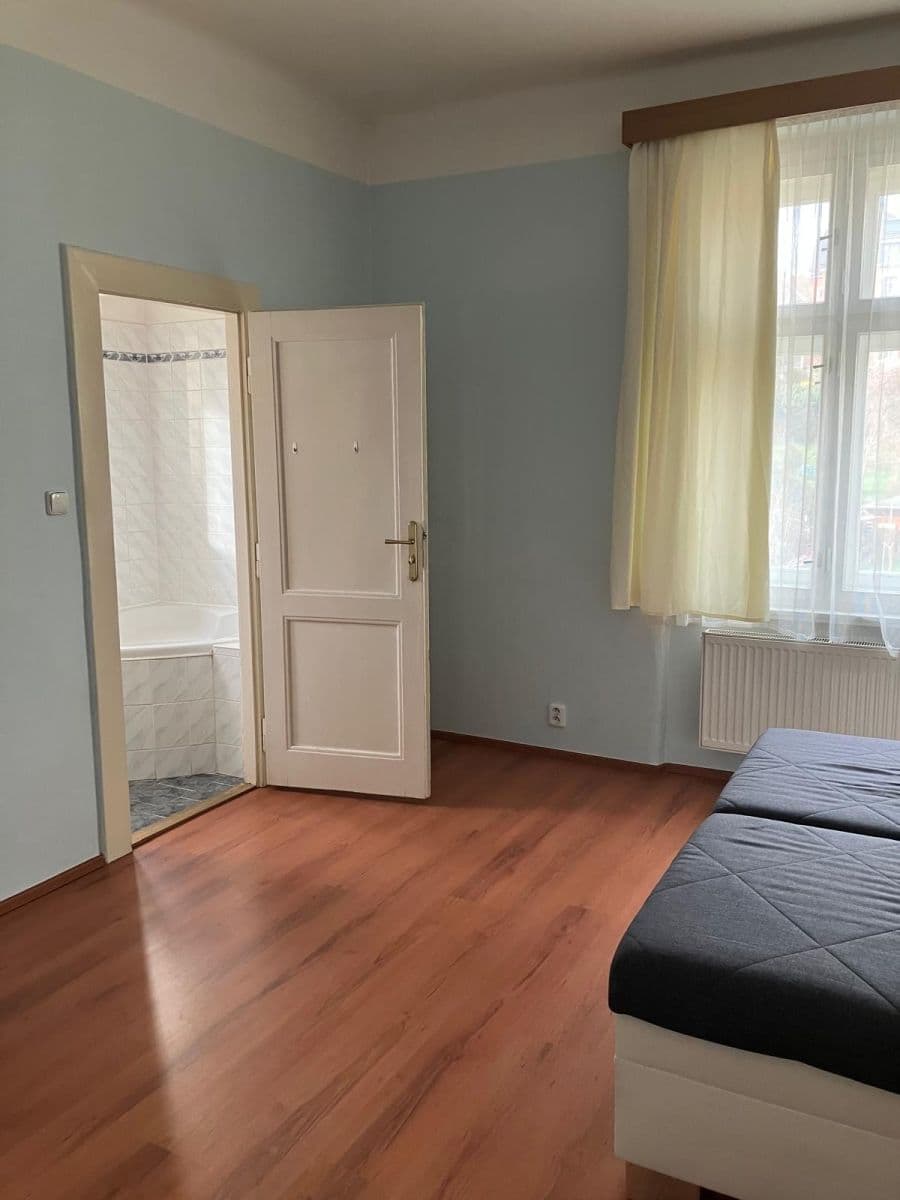 Prenájom bytu 1-izbový 55 m², Gabčíkova, Praha, Praha Prenájom bytu 1-izbový 55 m², Gabčíkova, Praha, Praha