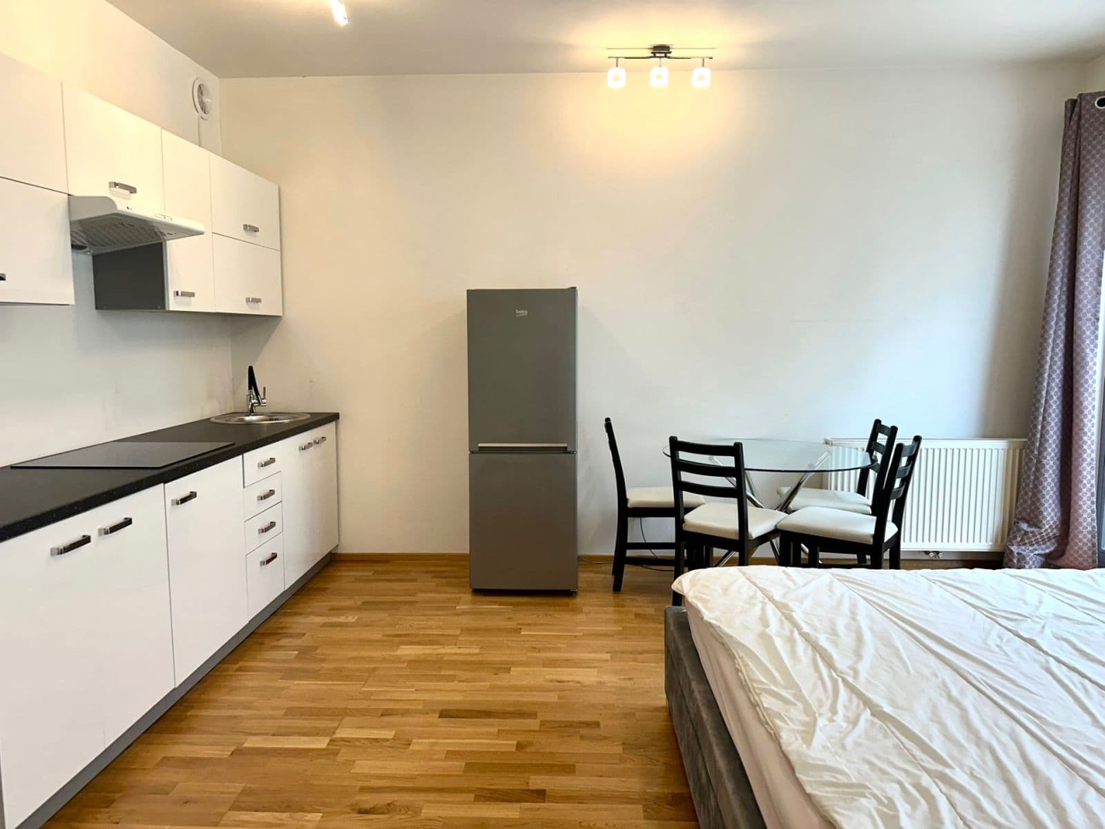 Prenájom bytu 1-izbový 37 m², Breitfeldova, Praha, Praha Prenájom bytu 1-izbový 37 m², Breitfeldova, Praha, Praha