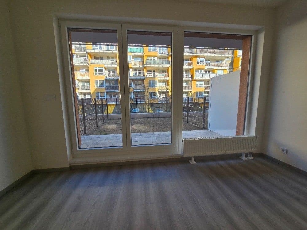 Prenájom bytu 1-izbový 35 m², Pod Harfou, Praha, Praha Prenájom bytu 1-izbový 35 m², Pod Harfou, Praha, Praha