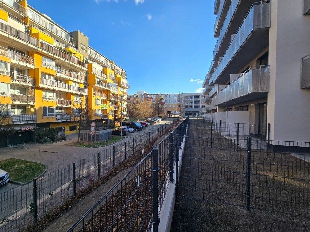 Prenájom bytu 1-izbový 35 m², Pod Harfou, Praha, Praha Prenájom bytu 1-izbový 35 m², Pod Harfou, Praha, Praha