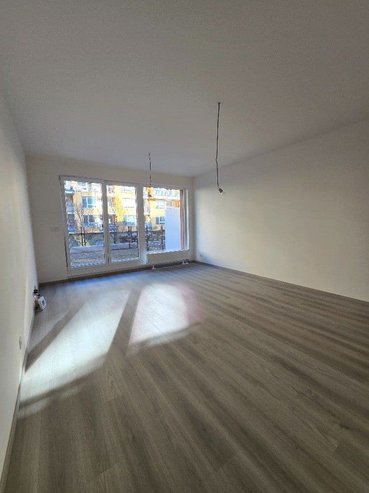 Prenájom bytu 1-izbový 35 m², Pod Harfou, Praha, Praha Prenájom bytu 1-izbový 35 m², Pod Harfou, Praha, Praha