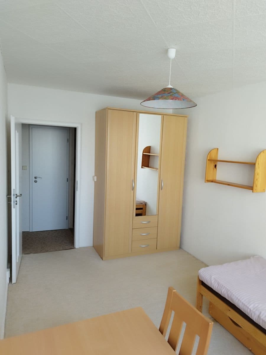 Prenájom bytu 3-izbový 70 m², Janského, Praha, Praha Prenájom bytu 3-izbový 70 m², Janského, Praha, Praha