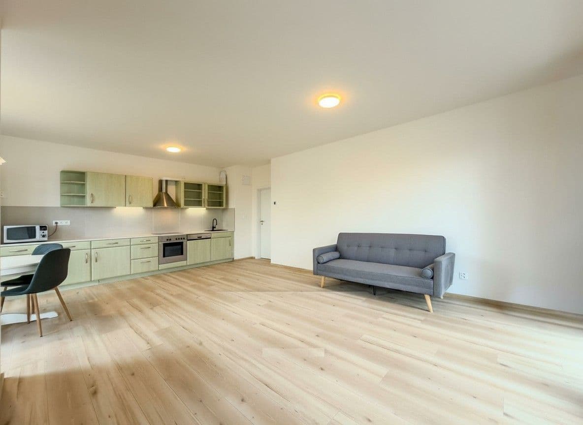 Prenájom bytu 3-izbový 96 m², Pod Zahrady, Přezletice, Středočeský kraj Prenájom bytu 3-izbový 96 m², Pod Zahrady, Přezletice, Středočeský kraj