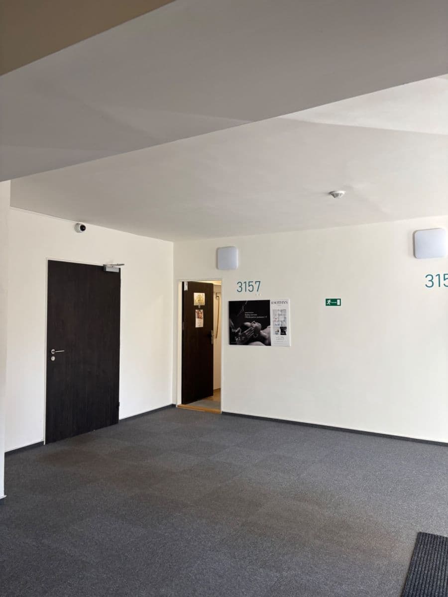 Prenájom nebytového priestoru 25 m², Peroutkova, Praha, Praha Prenájom nebytového priestoru 25 m², Peroutkova, Praha, Praha