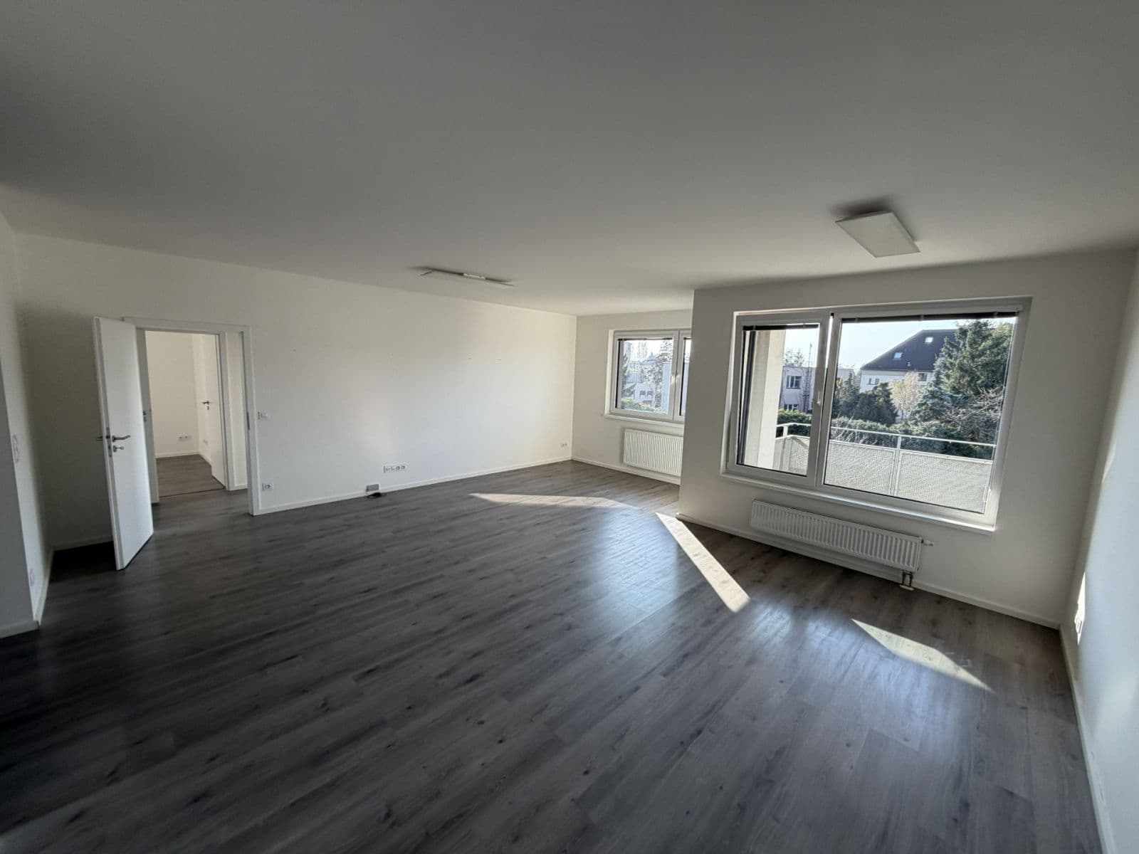 Prenájom bytu 3-izbový 84 m², Zvěřinova, Praha, Praha Prenájom bytu 3-izbový 84 m², Zvěřinova, Praha, Praha