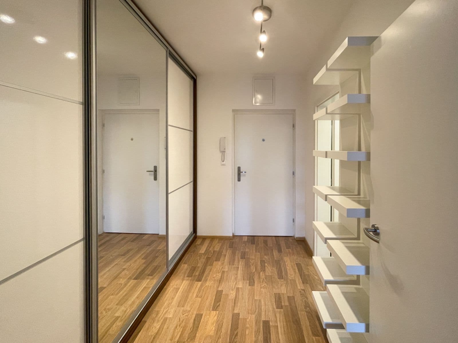 Predaj bytu 1-izbový 39 m², Francouzská, Brno, Jihomoravský kraj Predaj bytu 1-izbový 39 m², Francouzská, Brno, Jihomoravský kraj