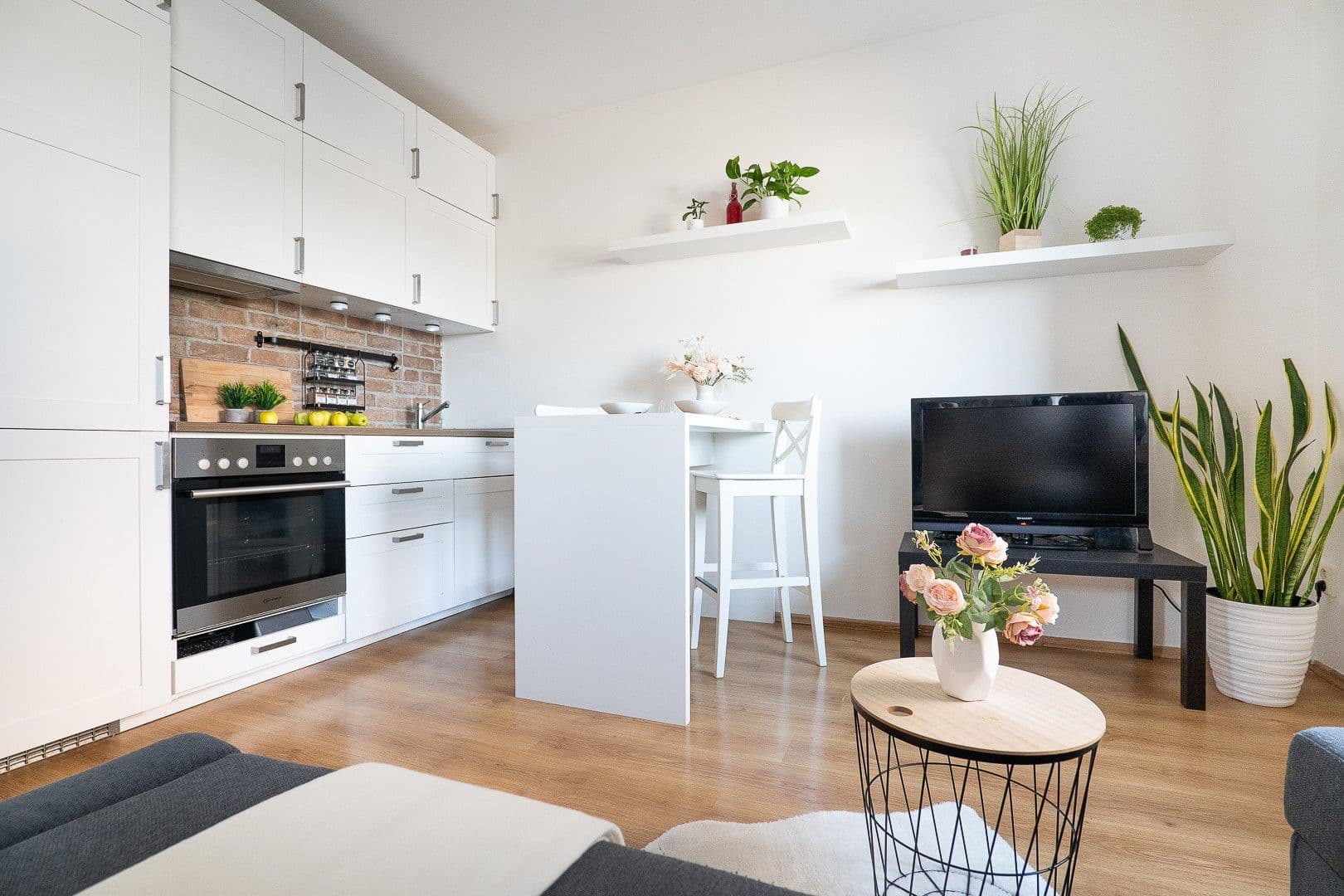 Predaj bytu 1-izbový 37 m², Roztocká, Úholičky, Středočeský kraj Predaj bytu 1-izbový 37 m², Roztocká, Úholičky, Středočeský kraj