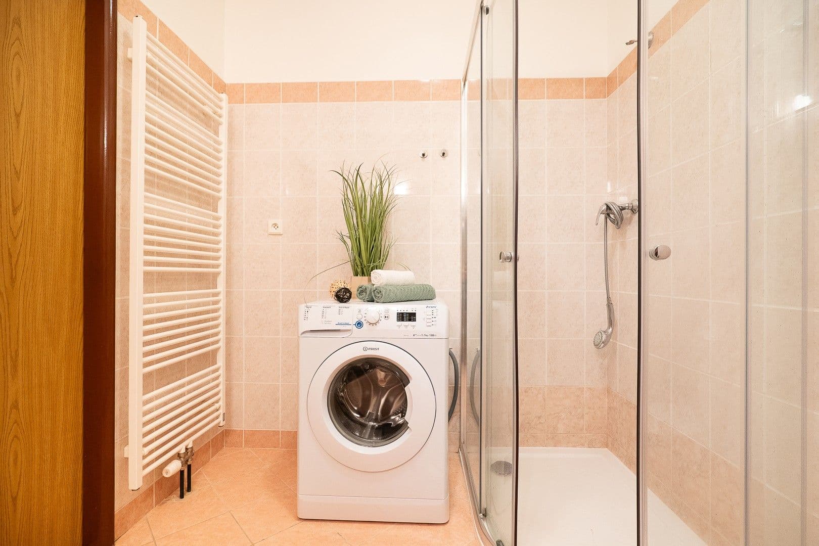 Predaj bytu 1-izbový 37 m², Roztocká, Úholičky, Středočeský kraj Predaj bytu 1-izbový 37 m², Roztocká, Úholičky, Středočeský kraj