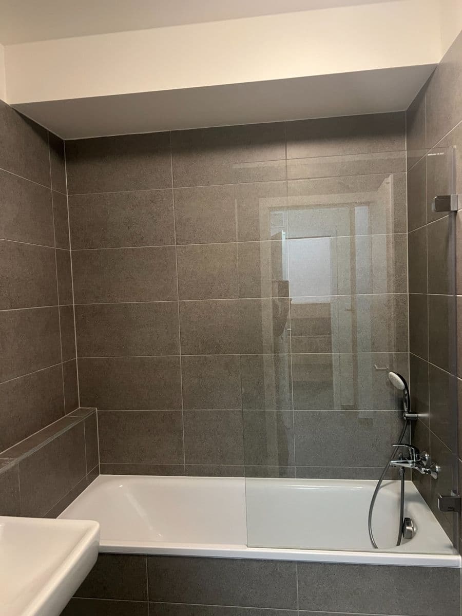 Prenájom bytu 2-izbový 51 m², Gollové, Praha, Praha Prenájom bytu 2-izbový 51 m², Gollové, Praha, Praha