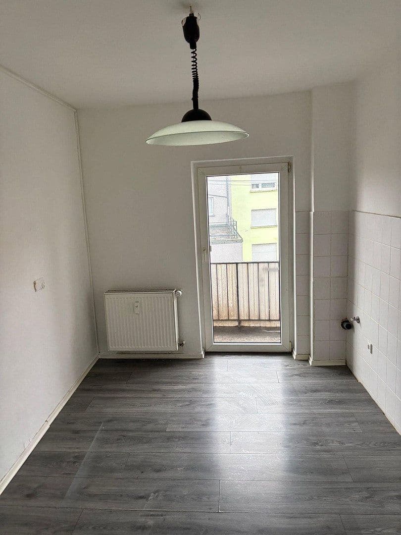 Prenájom bytu 3-izbový 83 m², Dankelsbachstr 41, Pirmasens, Porýnie-Falcko Prenájom bytu 3-izbový 83 m², Dankelsbachstr 41, Pirmasens, Porýnie-Falcko