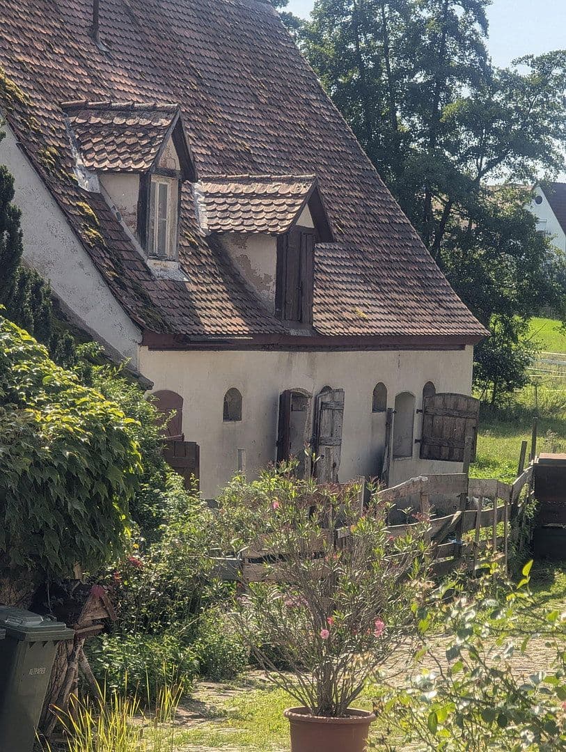 Predaj domu 180 m², pozemek 4.000 m², Wilhermsdorf, Bavorsko Predaj domu 180 m², pozemek 4.000 m², Wilhermsdorf, Bavorsko