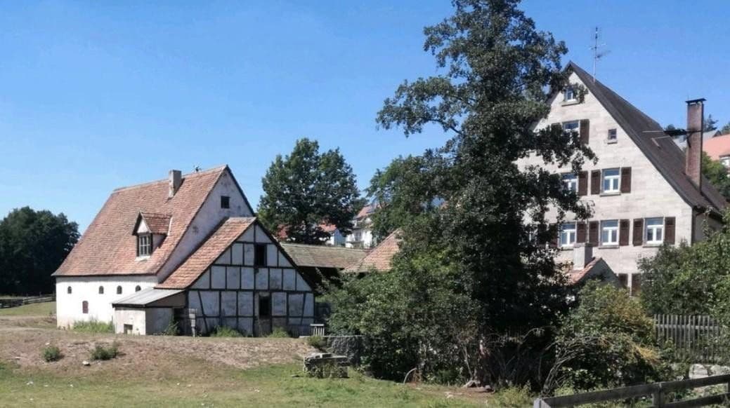 Predaj domu 180 m², pozemek 4.000 m², Wilhermsdorf, Bavorsko Predaj domu 180 m², pozemek 4.000 m², Wilhermsdorf, Bavorsko