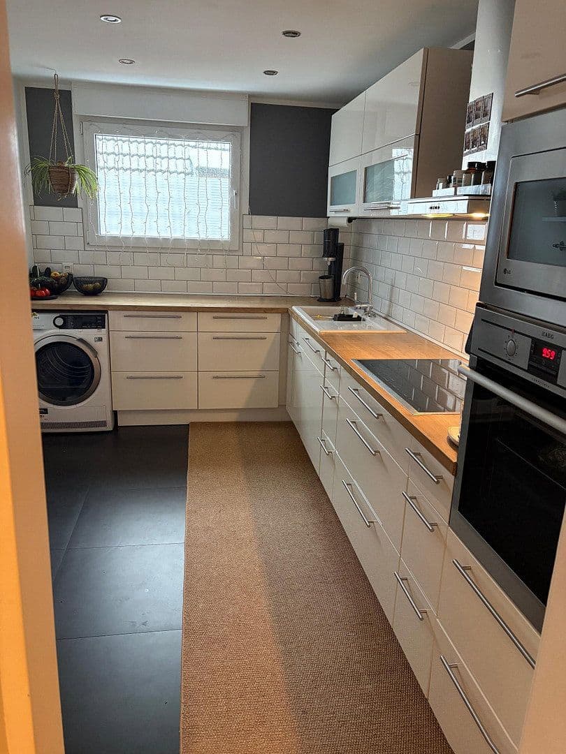 Prenájom bytu 3-izbový 100 m², Kapellenstr. 4, Hagen, Severné Porýnie - Westfálsko Prenájom bytu 3-izbový 100 m², Kapellenstr. 4, Hagen, Severné Porýnie - Westfálsko