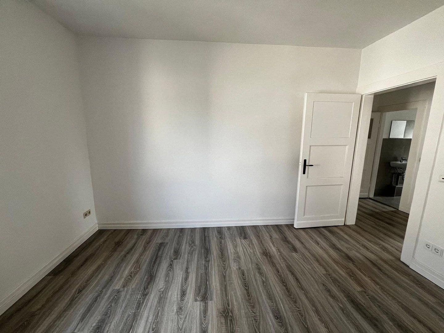 Prenájom bytu 1-izbový 35 m², Reinarzstr. 39, Krefeld, Severné Porýnie - Westfálsko Prenájom bytu 1-izbový 35 m², Reinarzstr. 39, Krefeld, Severné Porýnie - Westfálsko