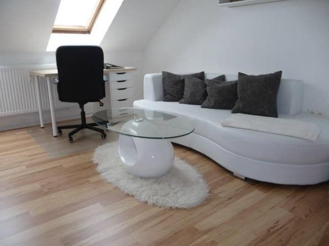 Predaj bytu 4-izbový 87 m², Rollgasse 13, Weimar, Durínsko Predaj bytu 4-izbový 87 m², Rollgasse 13, Weimar, Durínsko